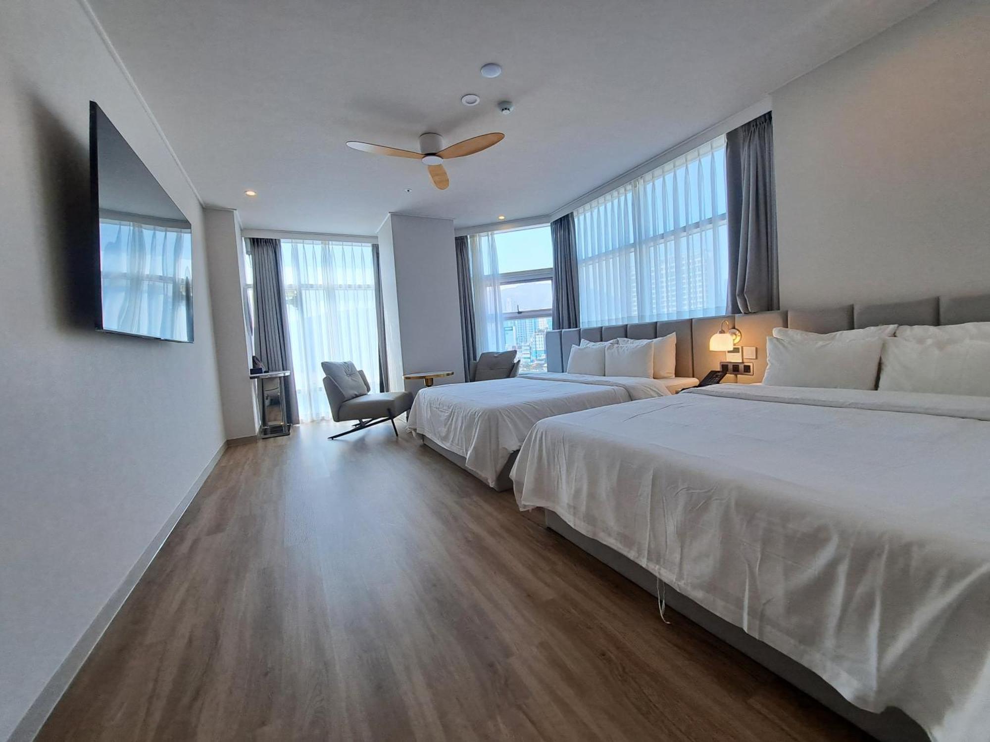 Ocean The Point Hotel Busan Exterior photo